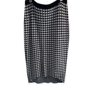 Elle Black and White Houndstooth Pencil Skirt